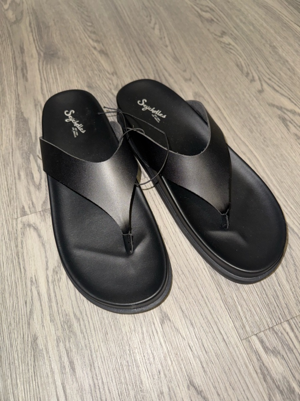Seychelles Black Women's Leather Thong Sandals